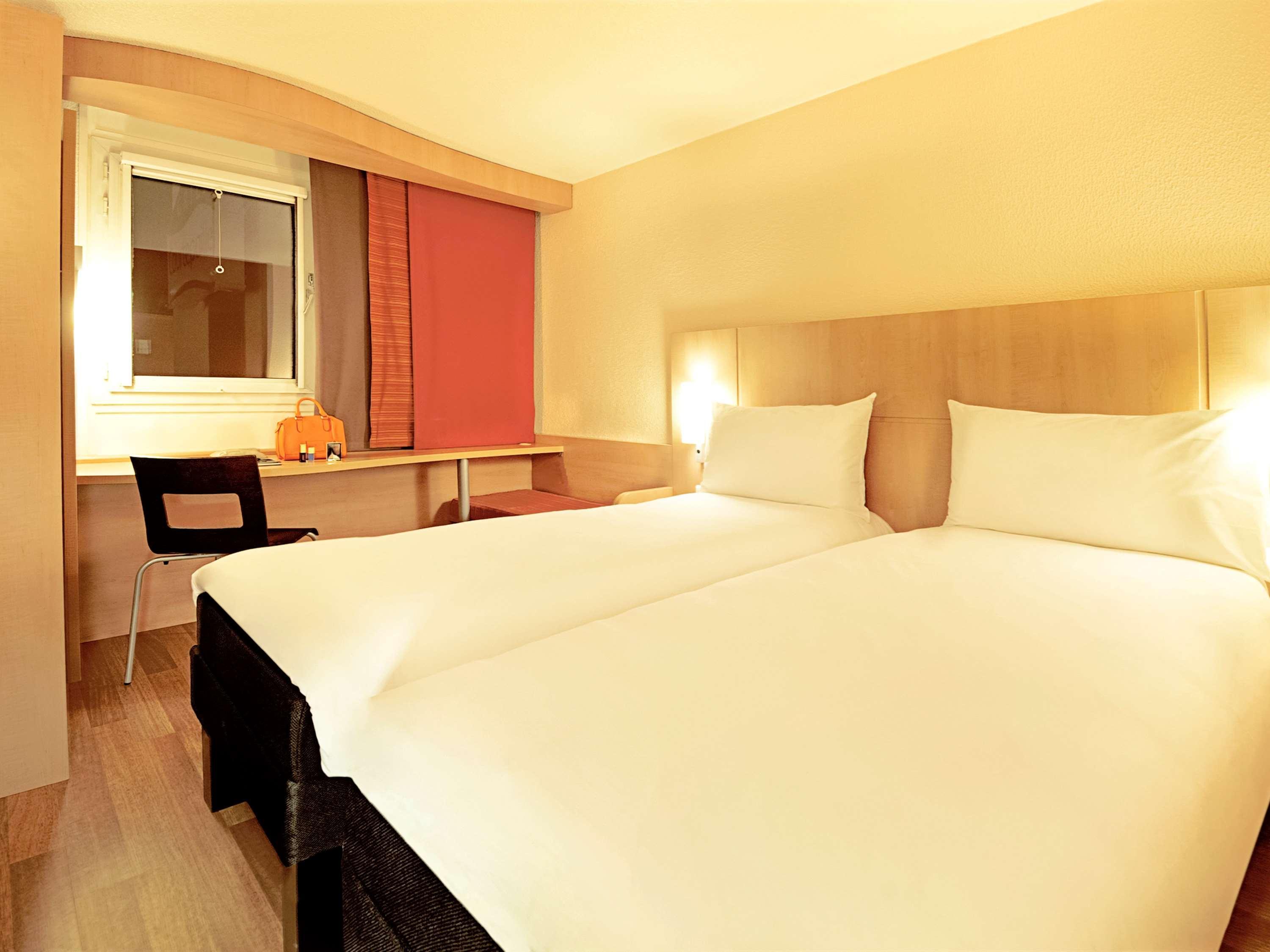 Hotel Paris Nord 2 Cdg Aéroport 3*