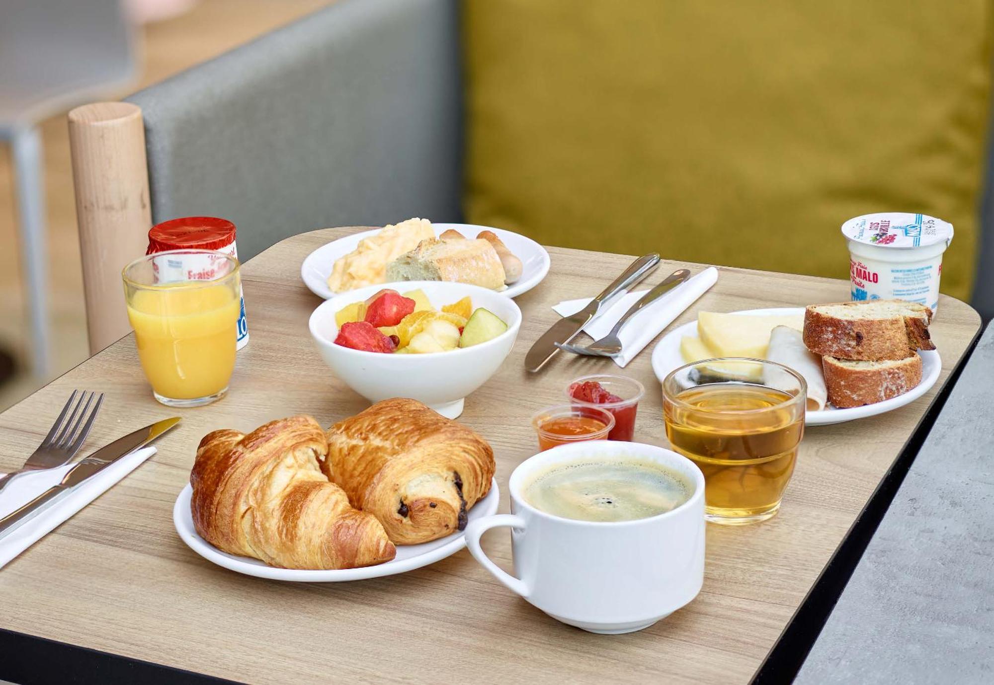Paris Nord 2 Cdg Aeroport Hotel 3*